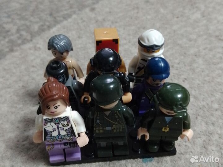 Lego человечки