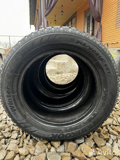 Hankook Winter I'Pike 215/65 R16 95T