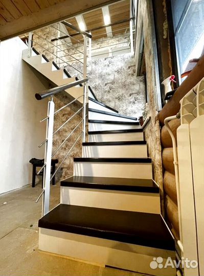 Г-образная лестница