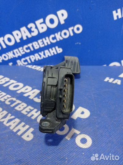 Педаль газа Suzuki Sx4 хэтчбек M16A 2008