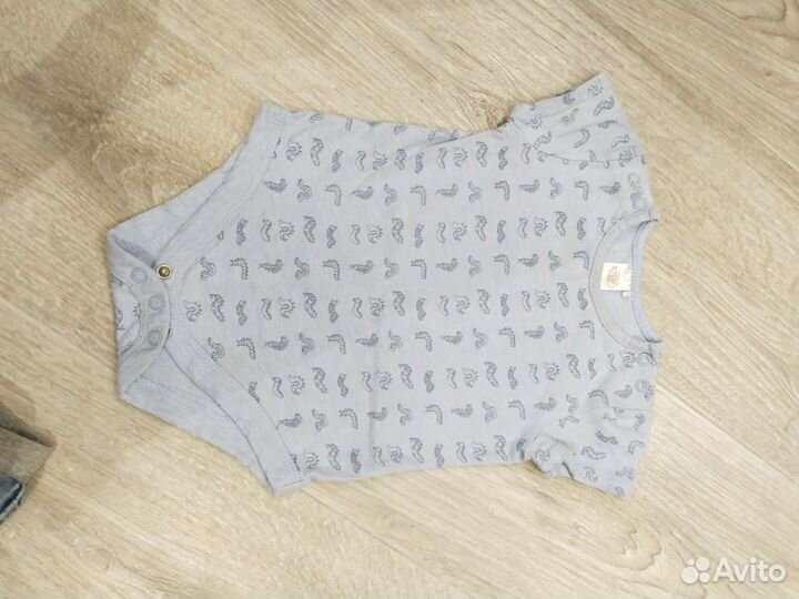 Продам комплект фирменных вещей