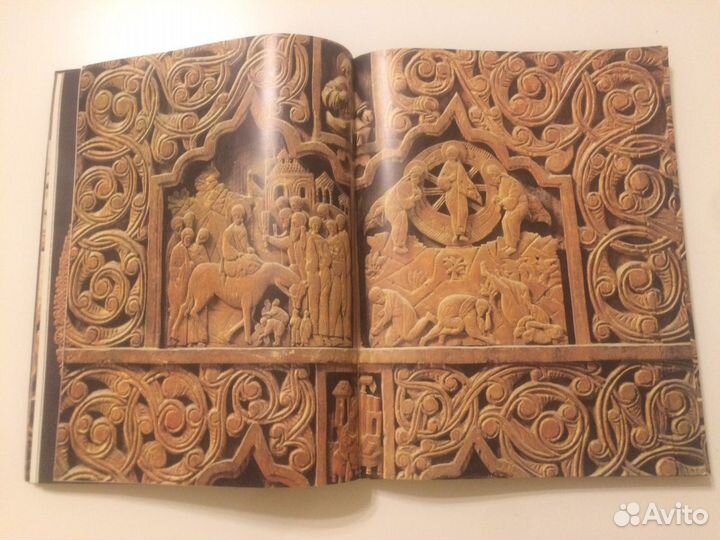 Альбом Русская деревянная скульптура