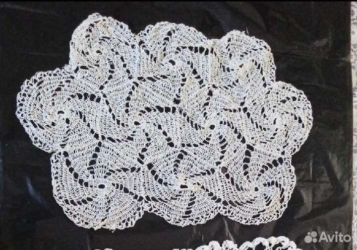 Салфетка вязаная вручную