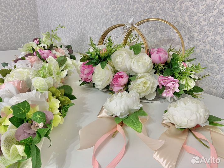 Свадебные украшения на машину