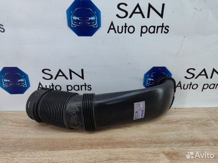 Патрубок воздушного фильтра Bmw X5 Рест E70 рест