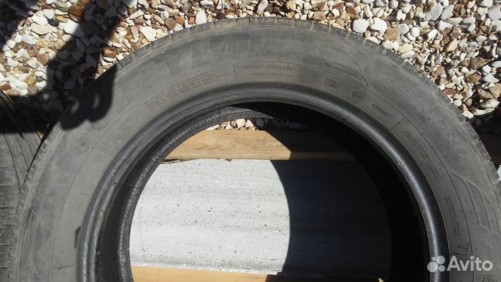 Goodyear EfficientGrip SUV 4x4 215/60 R17 96H