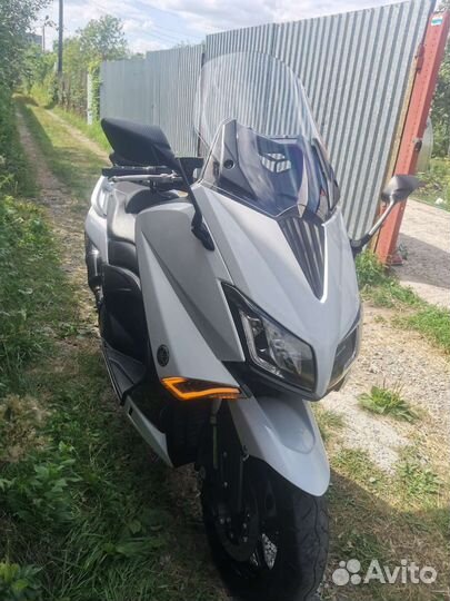 Yamaha t-max 530