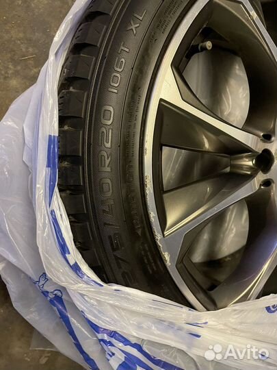 Nokian Tyres Hakkapeliitta 8 SUV 275/40 R20 и 315/55 R20 110T