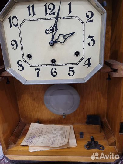 Часы настенные. СССР. Четвертные. (Редкий маятник)