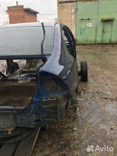 Крыло заднее четверть прав honda civic 8 4D 1.8 ат