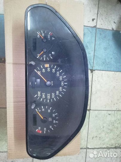 Щиток приборов Mercedes Benz W202
