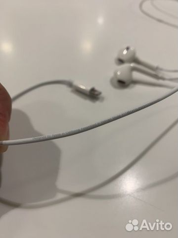 Проводные наушники apple с разьемом lightning объявление продам