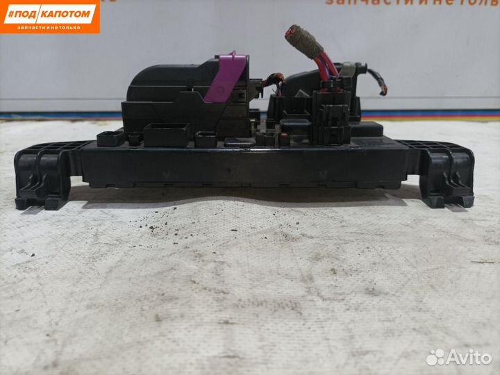 Блок предохранителей Opel Astra J (2009 - 2012)