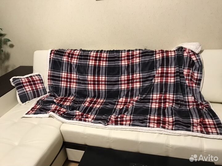 Плед и подушка