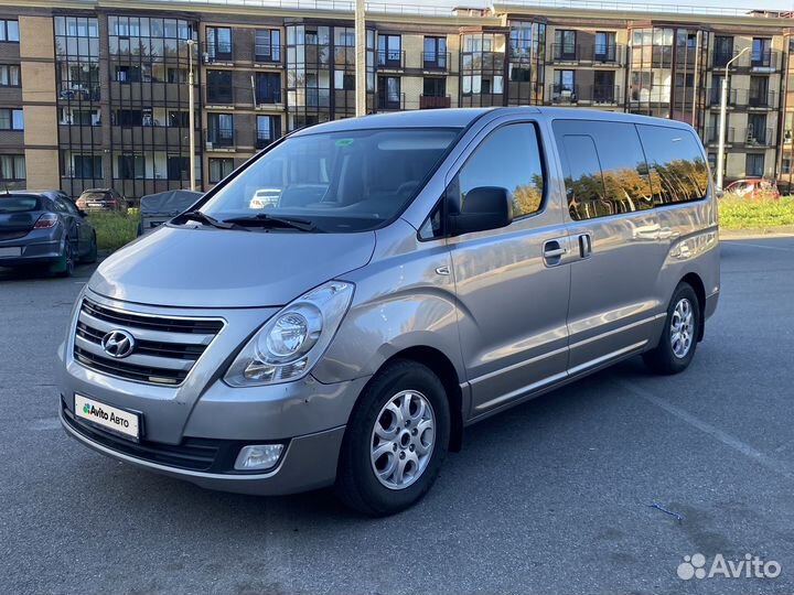 Hyundai H-1 2.5 AT, 2012, 220 000 км