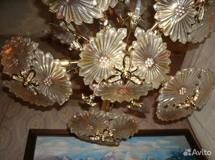 Люстра современная