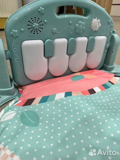 Развивающий коврик с пианино