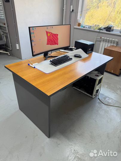Офисная мебель бу стол 140см