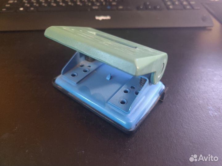 Дырокол Eagle 839