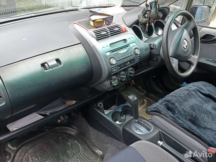 Honda Fit 1.3 CVT, 2001, 200 000 км