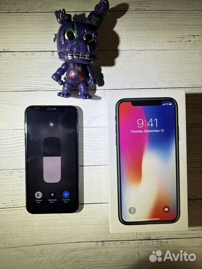 iPhone X, 256 ГБ