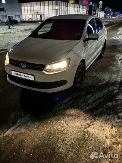 Volkswagen Polo 1.6 AT, 2014, 129 800 км