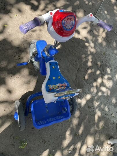 Трехколесный велосипед