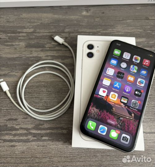 iPhone 11, 64 ГБ