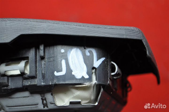 Подушка безопасности водителя toyota prius ZVW30