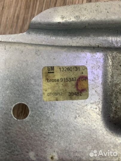 Стеклоподъемник задний левый Opel Astra J хетчбэк