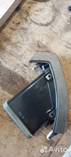 Дефлектор воздушный правый C-crosser