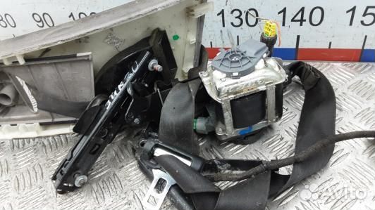 Ремень безопасности с пиропатроном сиденья передне