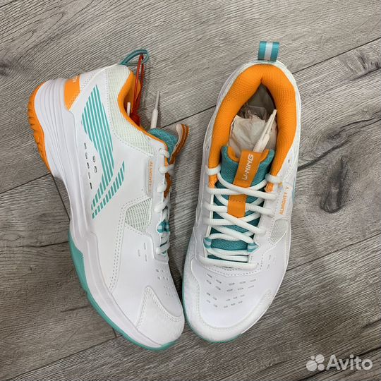 Кроссовки LI-ning для бадминтона. Модель aytt001