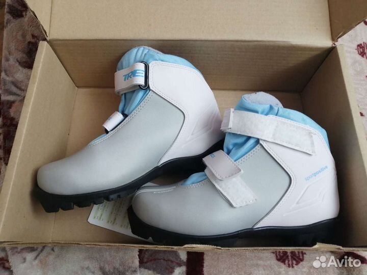 Лыжные ботинки