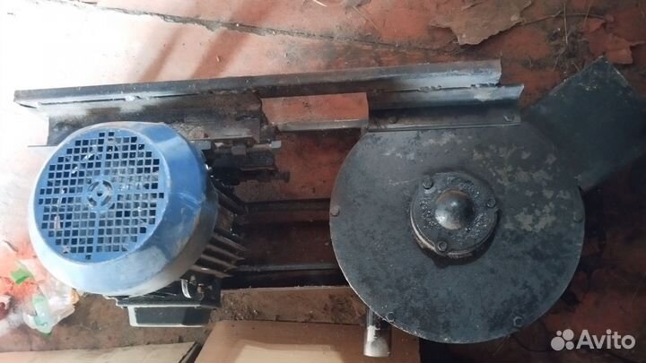 Зернодробилка