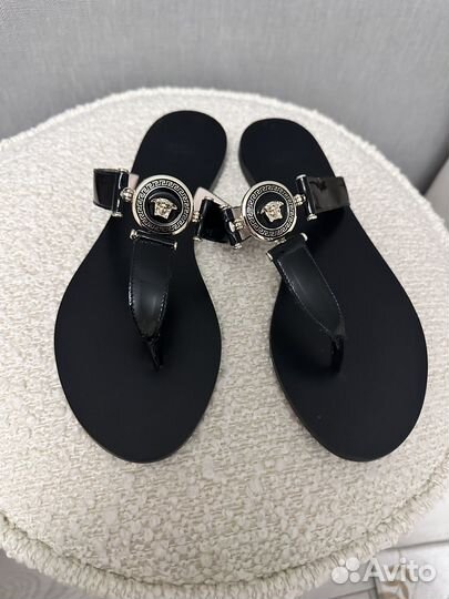 Шлепанцы versace оригинал. 36 р