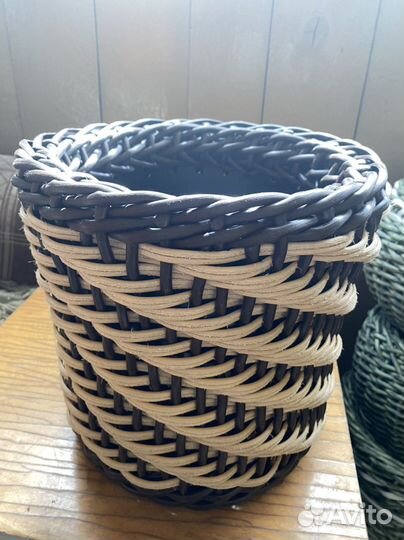 Корзина из ротанга