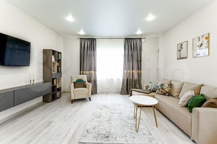 Дом 201,4 м² на участке 13,7 сот.