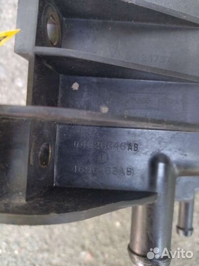 Бачок гур Chrysler Voyager 3 4656463AB