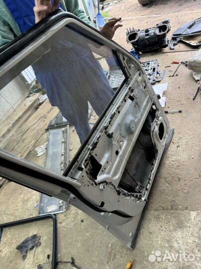 Передняя левая дверь range rover 3 l322