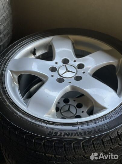 Royal Black Royal Winter 235/45 R17 23C
