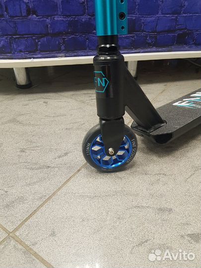 Трюковый самокат новый