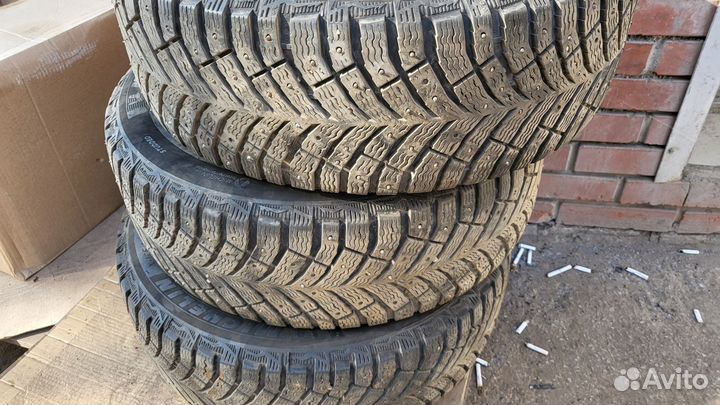 Michelin X-Ice North 4 205/55 R16 94T