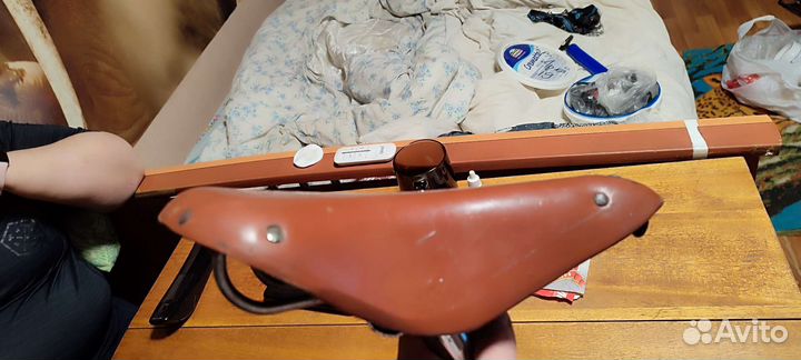 Седло кожаное велосипедов хвз + тормозные ручки