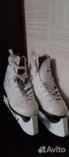 Коньки фигурные детские 28 размер