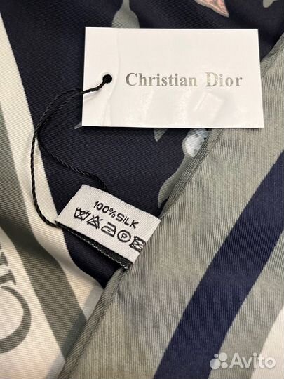 Шелковый платок Dior темно-синий с цветами