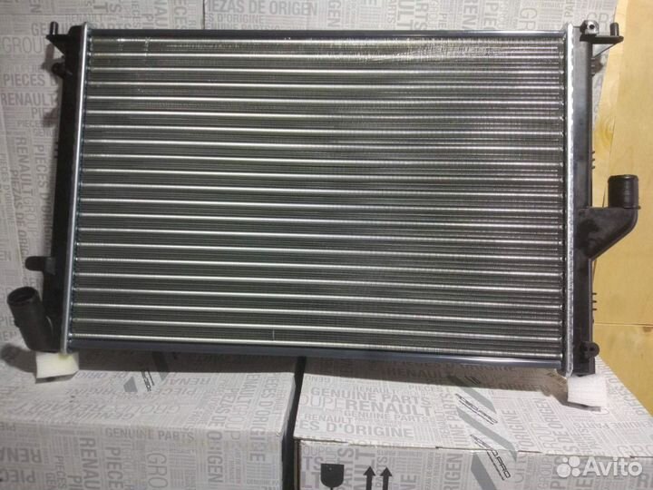 Радиатор ожлаждения Logan Largus Almera G15 Sander