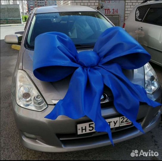 Подарочный бант на машину