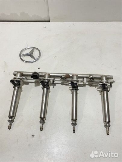 Топливная рампа с форсунками Мерседес М278 М157