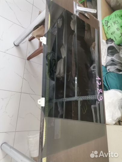 Стекло боковое, правое Ниссан Серена 27